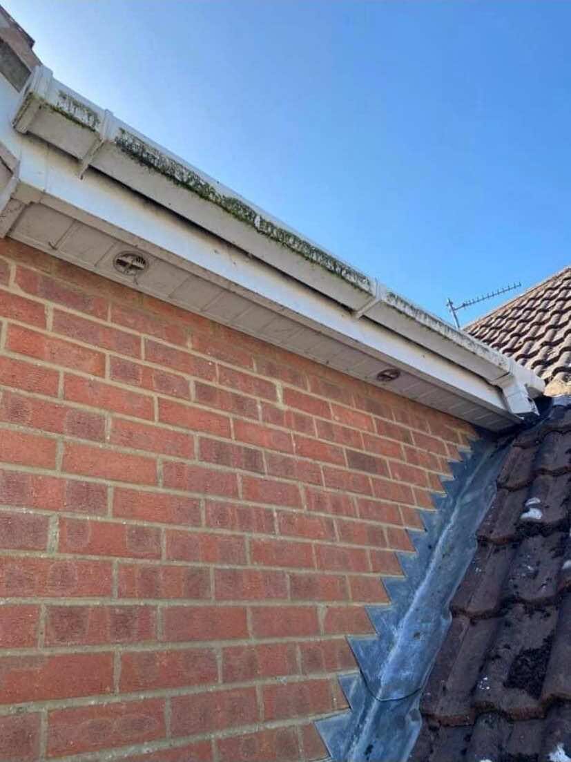 gutter cleaning before starting boston lincs